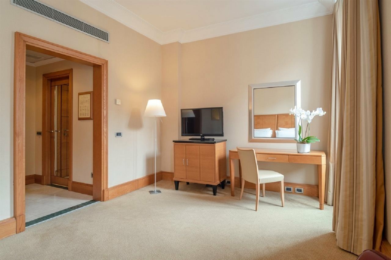 Room Mate Collection Mia, Rome Colosseum Exteriör bild